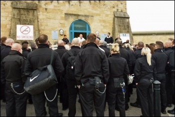 POA members protesting outside HMP Leeds, 14.9.18, photo by Iain Dalton POA members protesting outside HMP Leeds, 14.9.18, photo by Iain Dalton