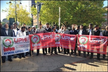 Uber drivers on strike in Birmingham, 9.10.18, photo by Birmingham Socialist Party