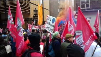 Outside Senate House, 30.10.18, photo by Helen Pattison