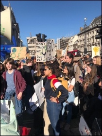 School students demonstrate against climate change, London, 15.2.19