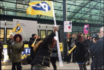 PCS members on strike at BEIS, photo by Helen Pattison