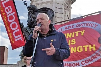 FCC recycling strike leader and Labour concil candidate Tony Smith, photo by Phil Culshaw