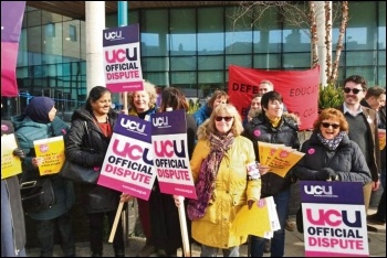 Bradford college workers on strike, March 2019, photo by Iain Dalton Bradford college workers on strike, March 2019, photo by Iain Dalton