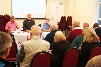 Bracknell housing campaign meeting, 8.4.19, photo by Ed Glasson