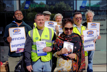 PCS on strike 1 May 2007, photo Paul Mattsson