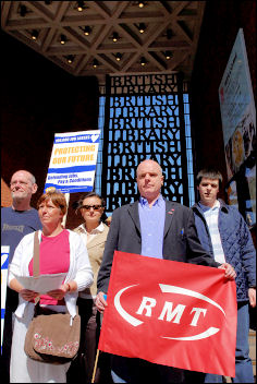 PCS on strike 1 May 2007, photo Paul Mattsson