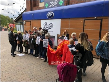 Blocking anti-abortion demonstrators with the local trade union council banner, photo Waltham Forest Socialist Party