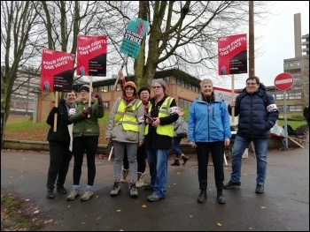 Leicester sixth-form college strike November 2019, photo Tessa Warrington