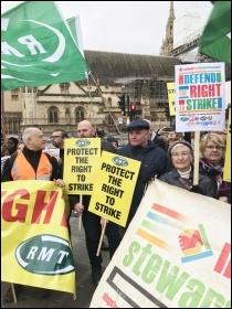 For the right to strike! RMT & NSSN lobby parliament. 19.12.19, photo JB