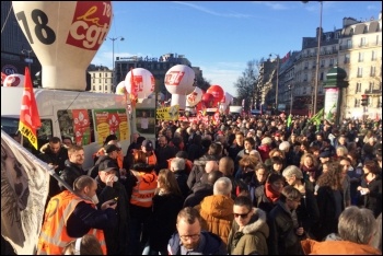 France pensions strike, national demonstration in Paris, 16.1.2020, photo James Ivens