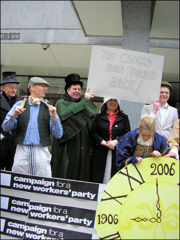 Campaign for a new workers party protest against cuts in education, photo Paul Mattsson