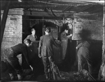 Bevin Boys undergoing training, photo Division Photographer/CC