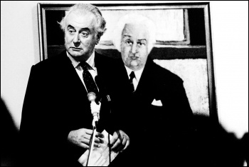 Australian Labour prime minister Gough Whitlam in front of a portrait of Governor-General John Kerr, who dismissed him, 1981, photo by Peter van der Veer