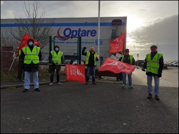 Optare workers on strike photo: Iain Dalton Optare workers on strike photo: Iain Dalton