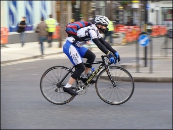 Cyclist Photo: ProfDEH/CC