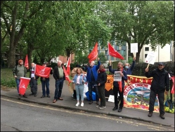 St Mungo's picket line in Bristol. Photo: Roger Thomas