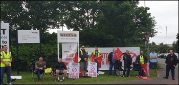 Brush picket line 13 July, photo Steve Score