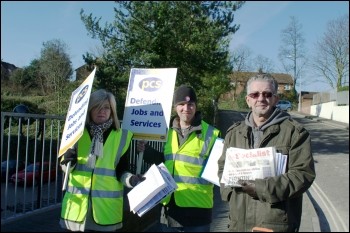 PCS strike in Southampton, photo Southampton Socialist Party PCS strike in Southampton, photo Southampton Socialist Party