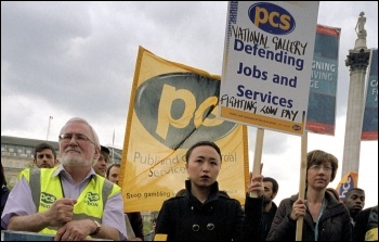 National Gallery workers, members of the PCS, walk out against low pay, photo Paul Mattsson