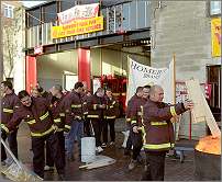 FBU strike 2002: Firefighters' picket line, Homerton, London, photo by Paul Mattsson