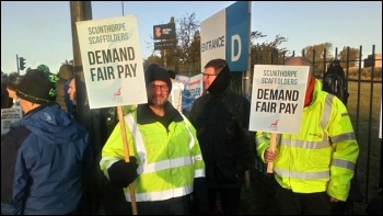 Scaffolders on strike at British Steel in Scunthorpe, photo: Alistair Tice