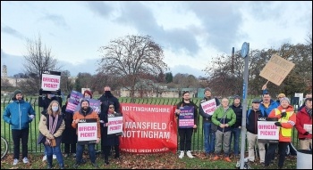 Solidarity with UCU pickets at University of Nottingham south entrance, photo by Gary Freeman