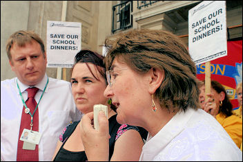 Pot and Pans demonstration in Waltham Forest against cuts to school meals, photo Paul Mattsson