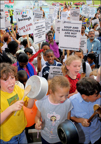 Pot and Pans demonstration in Waltham Forest against cuts to school meals, photo Paul Mattsson