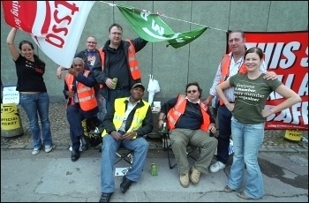 Seven Sisters London Underground RMT and TSSA members strike, photo by Paul Mattsson