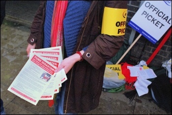 Tube strike: RMT strikers picket the London Underground, photo Paul Mattsson