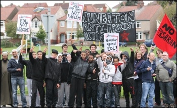 Anti-EDL campaigners in Nuneaton, photo Bob Smith