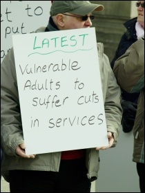 Disabled people protest against cuts, photo S Civi