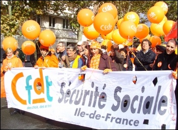 Demonstrations in France against attacks on pension rights, photo Judy Beishon