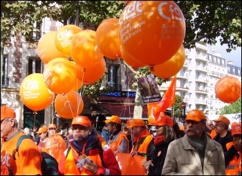 2010 Demonstrations in France against attacks on pension rights, photo Judy Beishon