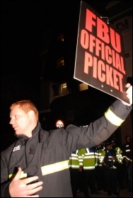 Firefighters mount an FBU picket against the scabs employed by AssetCo, photo Suzanne Beishon