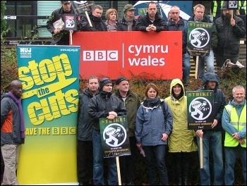 Cardiff BBC NUJ members on strike over attacks on pensions, photo by Dave Reid