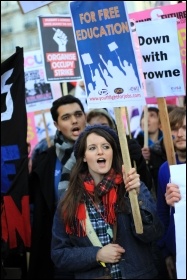 Massive student demo in London called by the NUS expresses anger against cuts, photo T.U. Senan