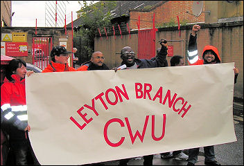 Postal workers on strike in 2007, photo Socialist Party