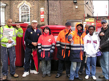 Postal workers on strike in 2007, photo Socialist Party