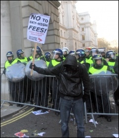 Police on student demonstration - hundreds of protesters have been injured by police violence, photo Senan Police on student demonstration - hundreds of protesters have been injured by police violence, photo Senan