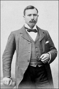 Tom Mann (1856–1941) was elected President of the newly-formed Dock, Wharf, Riverside and General Labourers' Union Tom Mann (1856–1941) was elected President of the newly-formed Dock, Wharf, Riverside and General Labourers' Union