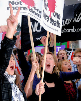 Stop The War Coalition demonstration 8 October 2007, photo Paul Mattsson