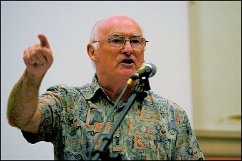 Socialism 2007 - Peter Taaffe, Socialist Party general secretary, photo Paul Mattsson