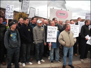 Construction workers protest outside Tyne tunnel site, 21.09.11, Elaine Brunskill