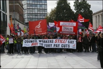 Southampton council workers on strike 6.10.11, photo Nick Chaffey
