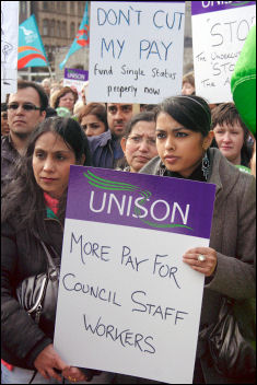 Birmingham council workers strike on 5 February 2008, photo S O'Neill Birmingham council workers strike on 5 February 2008, photo S O'Neill