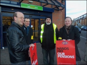 November 30th Strike, Waltham Forest job centre, London, photo Alison Hill