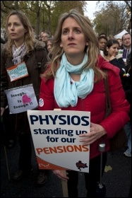 Strikers demonstrating in London, 30.11.11, photo by Paul Mattsson