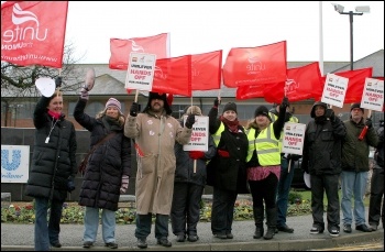 Unilever strikersat Ewloe, north Wales, 18 January 2012, photo by Stillshooter