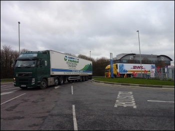 Unilever strike: drivers refuse to cross picket, Gloucester, 25.1.12, photo by Chris Moore